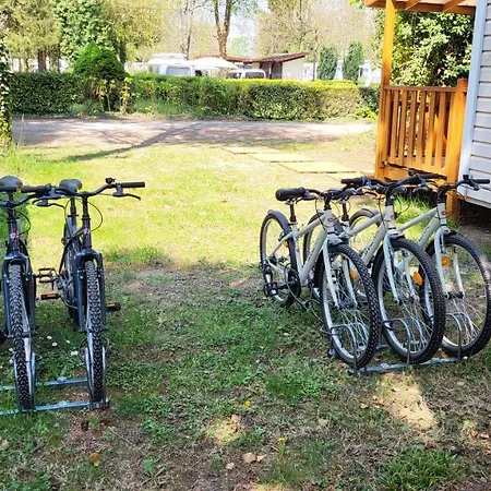 Kemping Anne Marie Touzani *