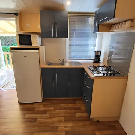 Anne Marie Touzani Kemping